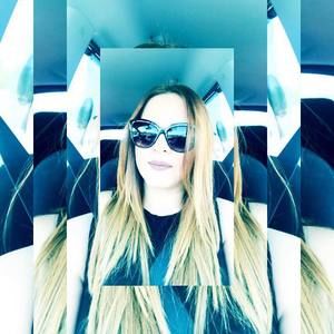 Meet your Posher, Deborah